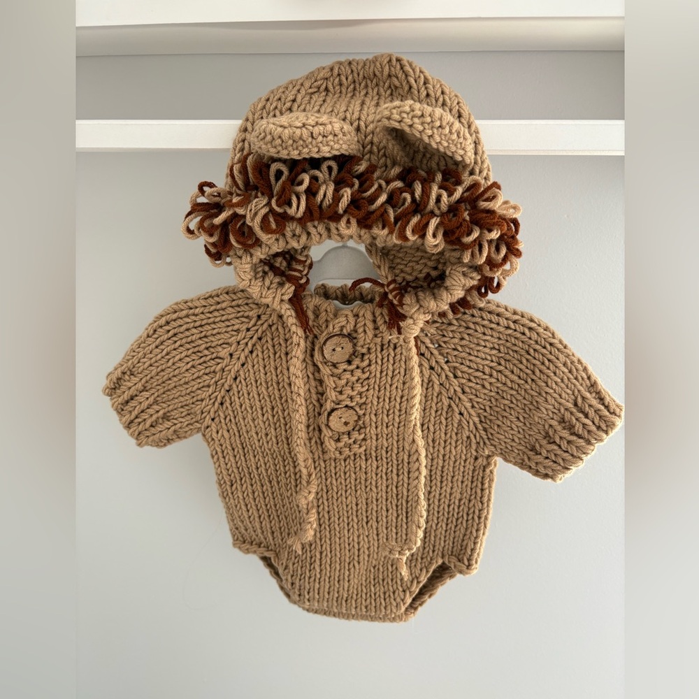 Adorable Tan Knit Lion Costume for Baby